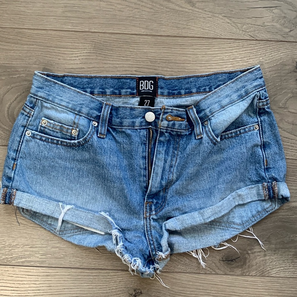 Urban Outfitters BDG Denim Shorts size 27